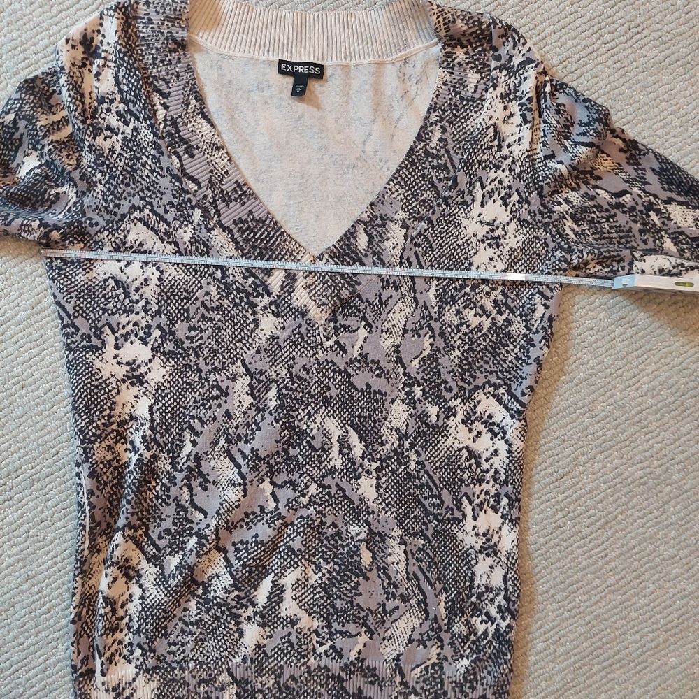 Express Sparkly Sweater - Picture 7 of 8
